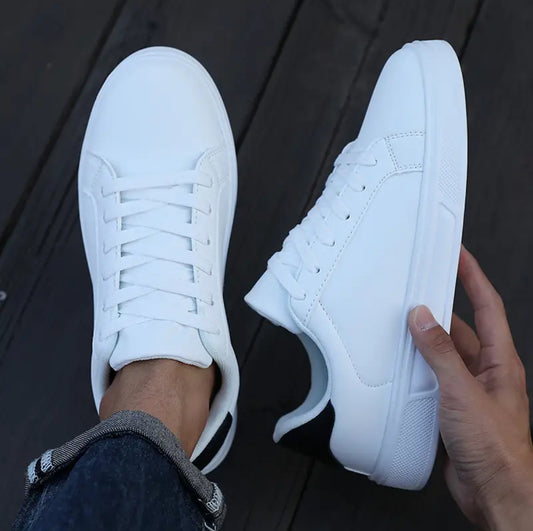 Casa Rovelli Minimal Sneaker – White with Black Heel